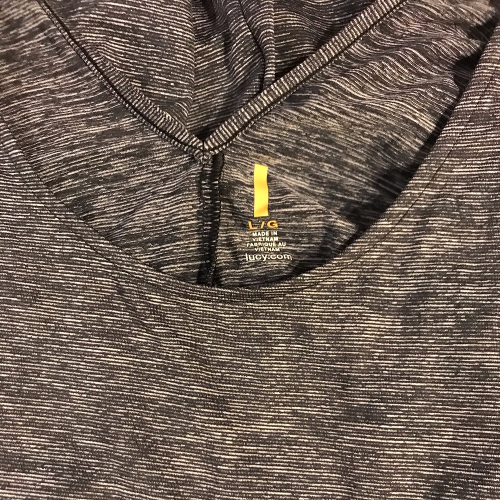 LUCY activewear long sleeve top